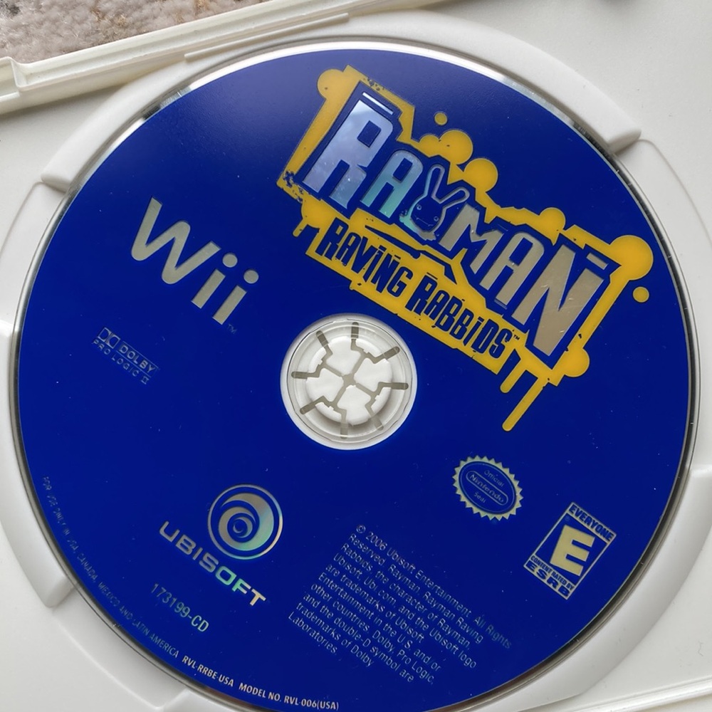 š4 for 20! Rayman Raving Rabbids for Wii - Picture 4 of 4